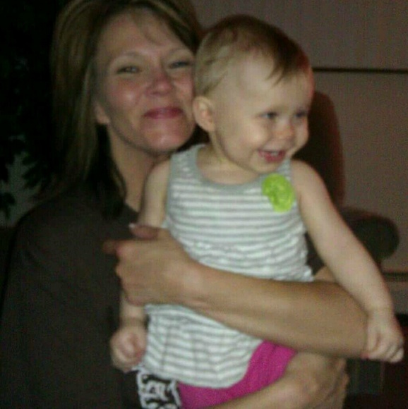 Meet your Posher, Lara - Picture 1 of 1